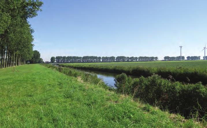 In de zomer wordt er doorgespoeld om het water in de polders te verzoeten voor landbouwkundig gebruik. Overtollig water wordt hier afgevoerd.