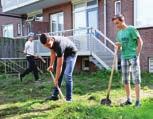 Het was voor hen ook een mooie gelegenheid om te leren omgaan met de mensen wiens tuin aangepakt werd. Blijvend mooier Michel Beeloo woont aan de De Ruijterstraat.