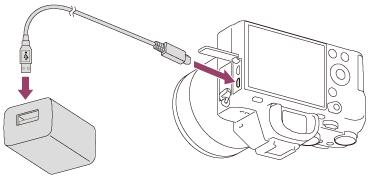 De accu opladen terwijl deze in de camera is geplaatst Het is belangrijk dat u de accu oplaadt voordat u de camera voor het eerst gaat gebruiken.