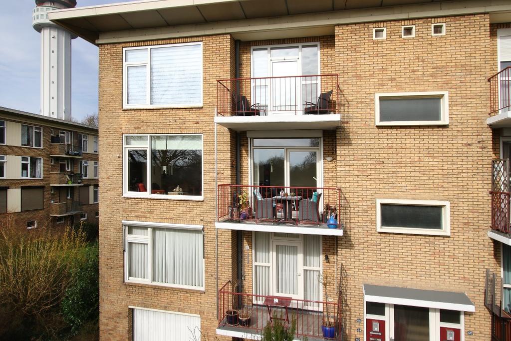 OBJECT GEGEVENS: Adres Hambeek 64 Postcode - Plaats 6041 NH Roermond Kadastrale aanduiding Roermond C 4750 A5 Type woning Appartement / portiekflat Bouwjaar