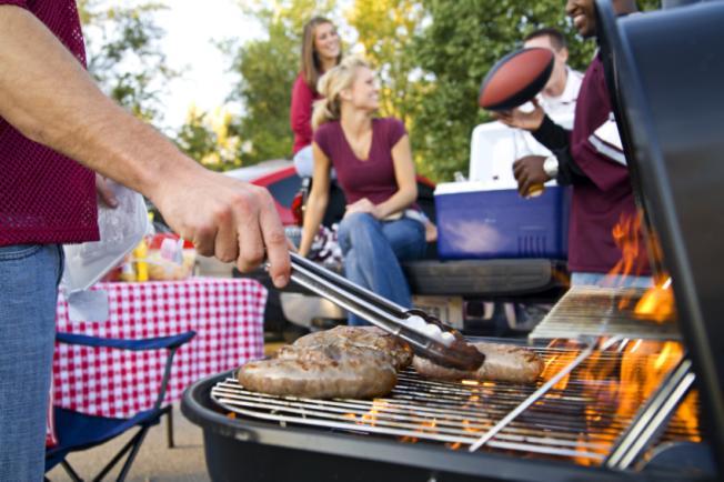 Bijzonder feestelijk Barbecues Bij kun je het hele jaar barbecueën op het terras of op het prachtige dakterras.