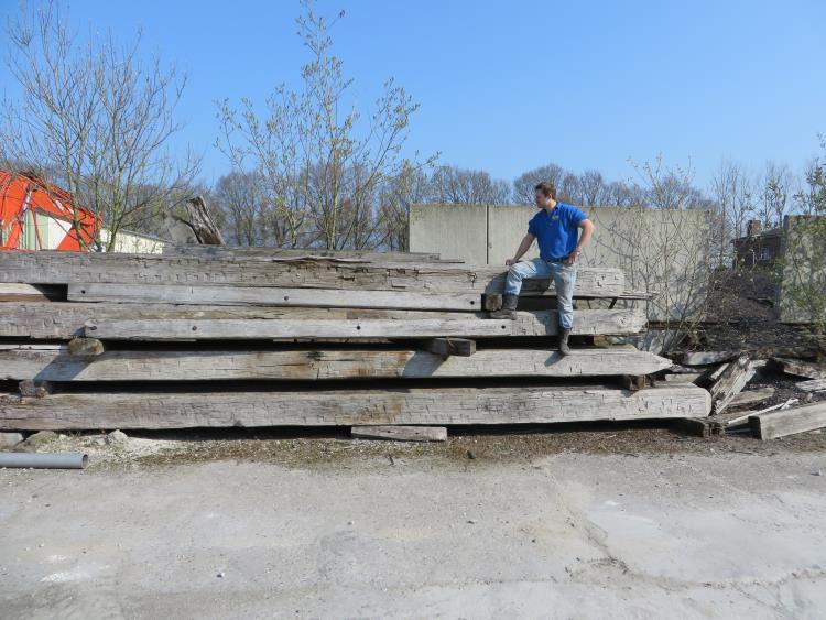 RESTANTPARTIJEN Wij zijn altijd op zoek naar opkopers voor 2 e keus en restantpartijen. Deze gaan uitsluitend per volle bundel, geen losse verkoop hierin. Informeer naar de scherpe prijzen.