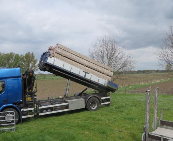 Dit is 1 van de allereerste leveringen geweest, toen wij nog geen heftruck hadden.