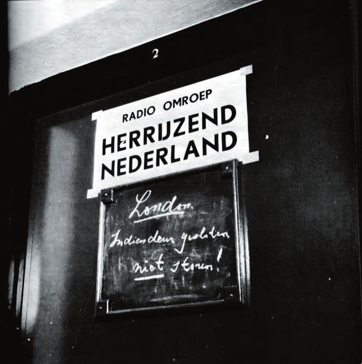 Na de bevrijding van heel Nederland werden de uitzendingen voortgezet vanuit studio s in Hilversum.