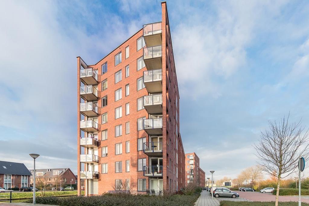 Verrassend sfeervol 3kamer appartement gelegen in een populaire buurt in Amstelveen!