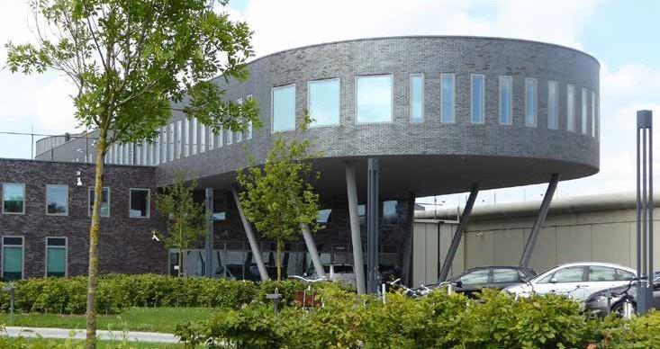Over FPC Gent Het forensisch psychiatrisch centrum te Gent FPC Gent is een forensisch psychiatrisch centrum en levert zorg op maat aan patiënten met een interneringsmaatregel.