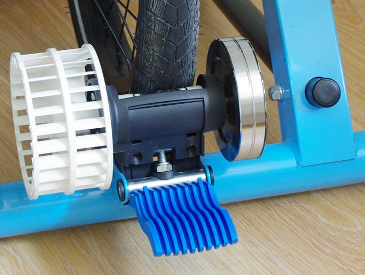 Beide kunnen met de - speciaal voor de BerkelBike aangepaste - Tacx rolstandaard werken.