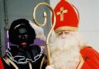 13 Heidens Sinterklaas feest no. 530 een schimmel, de achtbenige Sleipnir, waarmee hij door de lucht vloog. Meer Sinterklaastradities lijken af te stammen van Germaanse tradities.
