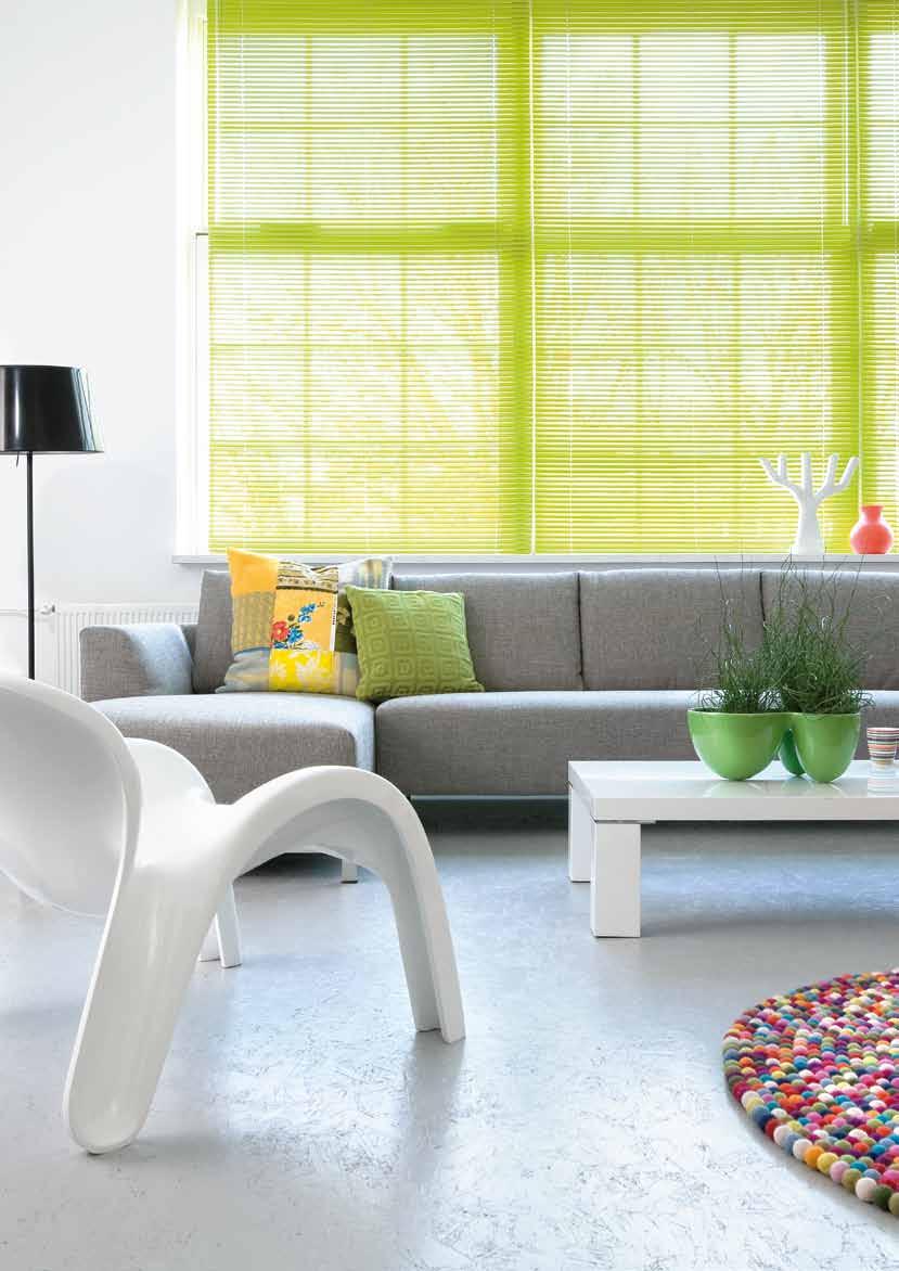 KLEUR je dag Als je lef hebt en eens écht iets anders wilt, kies dan voor een felle kleur raamdecoratie in je woon- of slaapkamer.
