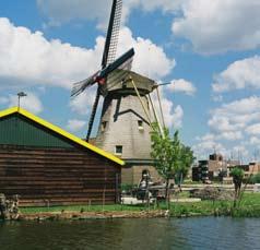 De naam Korpershoek verwijst naar de karpers die op deze plek paaien en kuit schieten. De molen is op afspraak te bezoeken In het Jenevermuseum wordt de jenevergeschiedenis van Schiedam uitgelicht.