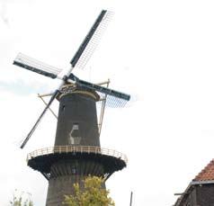 00 uur Molen De Vrijheid (1785) bevat nog veel oorspronkelijke onderdelen en is na restauratie nu compleet ingericht met drie koppels stenen.