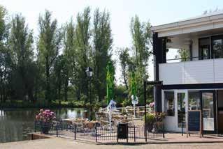 Voor de meeste verenigingen hoef je niet ver te fietsen. Recreëren doen veel Leerdammers aan de Linge. In de zomer is het hier heerlijk toeven met een bootje of op een terrasje.