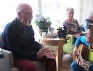 Muziektherapie: een aanstekelijk medicijn bij dementie Ook dr. Susan van Hooren, lector van het landelijk lectoraat KenVaK doet onderzoek naar het effect van muziektherapie bij dementie.