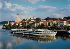 DUITSLAND- OOSTENRIJK De klassieker! PASSAU WENEN PASSAU Varen en fietsen. Nivo 1 De meest geliefde cruise met de meest geliefde rivieren fietspad ineen!