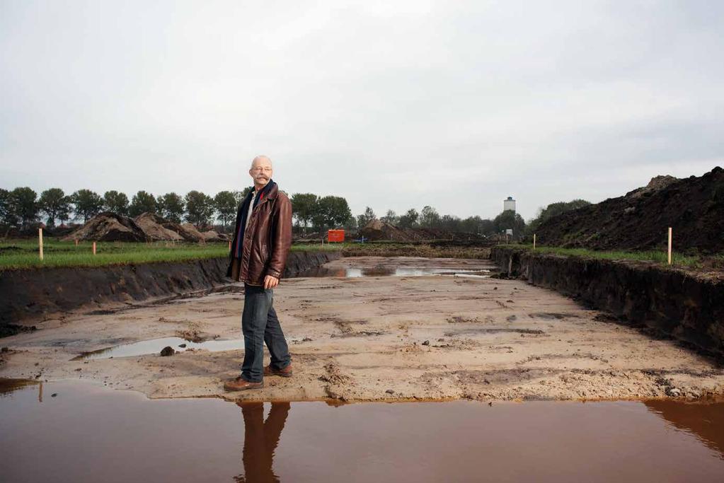 Kees Offringa op het zand van de Nieuwveense Landen te Meppel Het duurzame nieuwbouwproject Nieuwveense Landen in Meppel is: Icoonproject gebiedsontwikkeling vanuit het ministerie van Infrastructuur