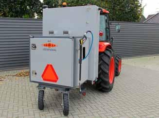 Zelfs deze compacte variant heeft een watertank van 550 liter. De MCP-T, speciaal voor de tractor, is ontwikkeld om uw voertuig het jaar rond te bezetten.