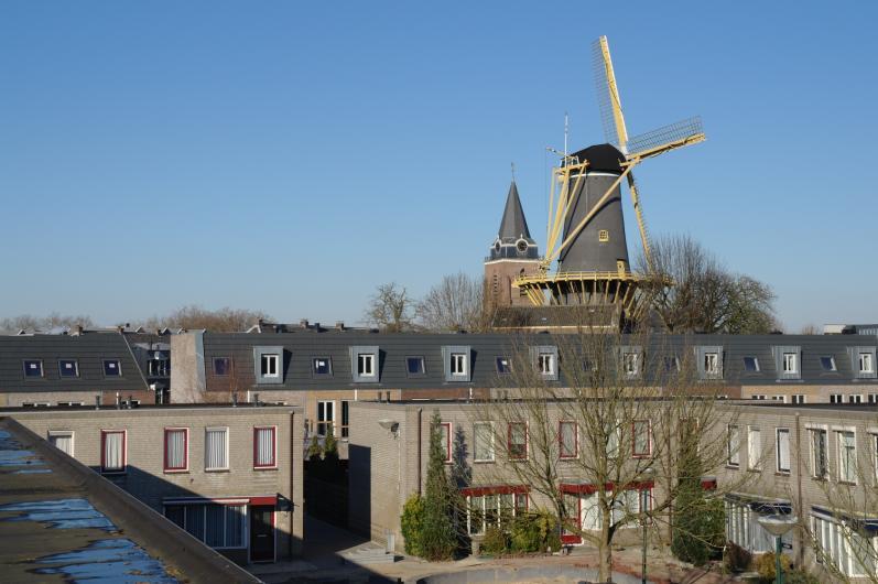Bijzonderheden: * Woning is gelegen in het centrum van Woerden, met uitzicht op de Singel. * De gehele woning is voorzien van een laagtemperatuur vloerverwarming.