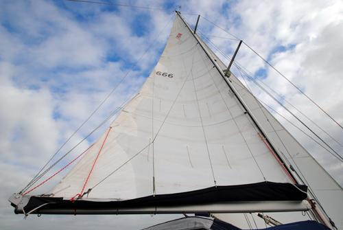 Met de volgende bijlage: Mijn boot is een Catalina 42