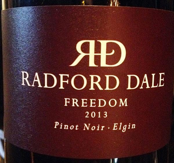ZUID-AFRIKA ****- Redford Dale Freedom Pinot Noir 2013, Elgin De wijngaarden van Elgin, op 300 tot 500 meter boven de zeespiegel, behoren tot de koelste van Zuid-Afrika.