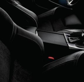 VOLVO S60 T5 Summum Offblack Sport Leder in Anthracite Black-interieur, met Charcoal-hemelbekleding 3361 Piano Black Wood-inleg HET VOORUITZICHT VAN EEN PERFECTE RIT.