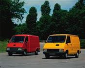 1959 : de Estafette 1961 : de R4 bestelwagen 1980 : eerste generatie Trafic en Master De Estafette betekent een echte innovatie.