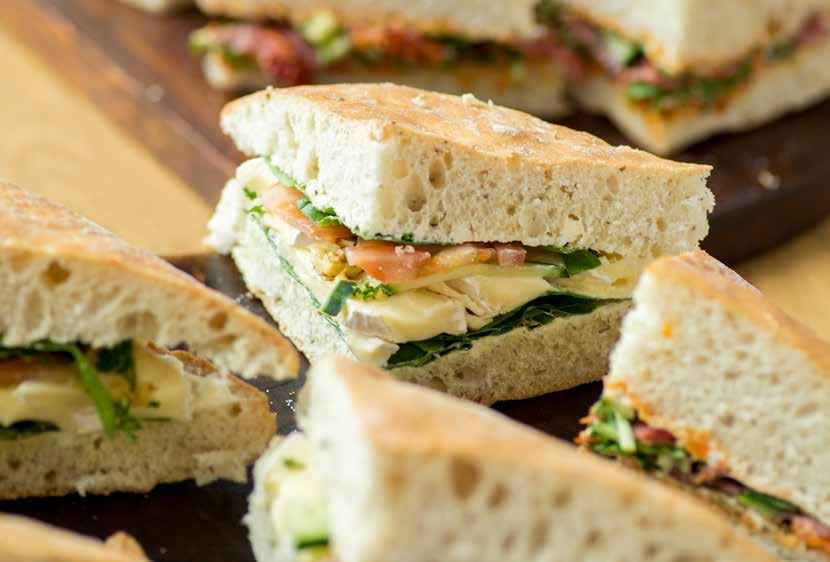 Stel zelf uw koffietafel samen of breid uw gekozen arrangement uit met: Broodje Van Dobben kroket met Franse mosterd 3,50 Limburgs suikerbrood met roomboter 1,95 Saucijzenbroodje of kaasbroodje 2,50