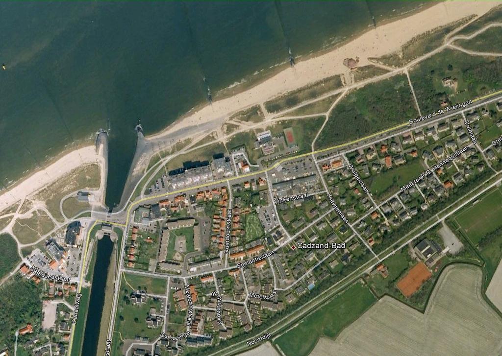 1. Inleiding 3 Aanleiding Aan de Boulevard de Wielingen in Cadzand-Bad wordt het bestaande Strandhotel uitgebreid en vernieuwd en vindt nieuwbouw plaats van de horecagelegenheid De Branding.