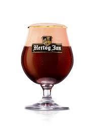 Makkelijk, goed doordrinkbaar, lichtdroge afdronk. Alcoholgehalte : 5,1 % 25 cl 4,50 LEFFE DUBBEL: Bier van hoge gisting.