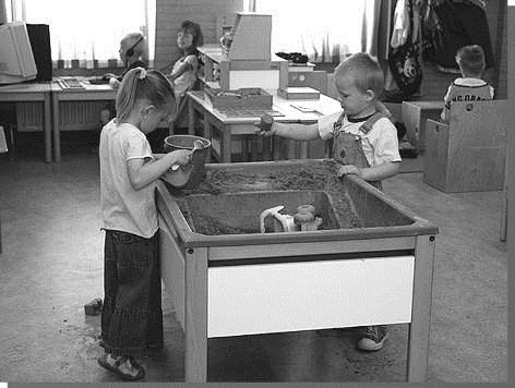 3. DE ORGANISATIE VAN DE SCHOOL SCHOOLORGANISATIE Onze school is een basisschool. Dit betekent dat we leerlingen van 4 t/m 12 jaar op school hebben.