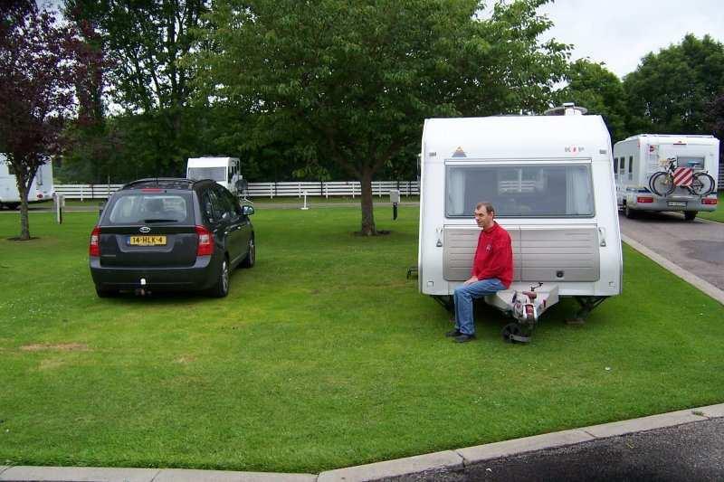 Ik heb vandaag besloten om als we s maandags weer in Nederland komen eerst met mijn ouders mee te gaan naar Kwadijk. Ik wil Ellen, Dave, Rick en Sanne graag weer zien.