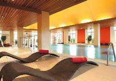 KINDEREN - Verwarmd binnenzwembad en kinderbadje - Binnen- en buitenspeelplaatsen - Ruimte met videospelletjes en draaimolen (2) - Speciaal