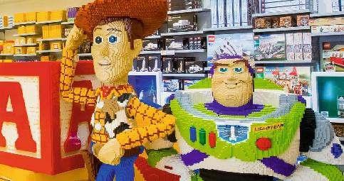 DROMEN DIE JE MEE KUNT NEMEN Shop in onze leuke boetieks In de The LEGO Store, bouwt jong en
