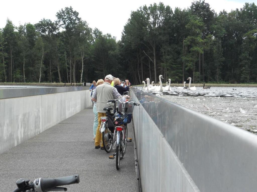 PVGE fietsclub toert in België Op woensdag 27 juli 2016 werd de uitgestelde fietstocht in België verreden. Deze keer met veel betere weersverwachtingen!