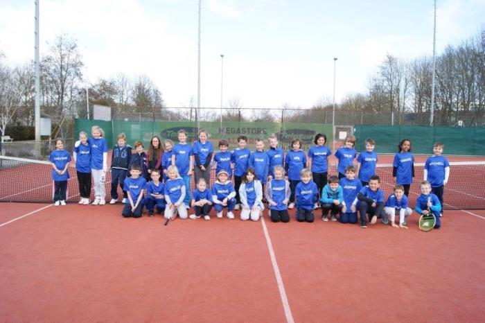 JEUGD NIEUWS: TOERNOOI Beste tennisjeugd, Zaterdag 28 maart 2015 van 10:30 tot 12:30 uur is alweer de laatste Toss ochtend. Kom je ook vrij tennissen? Neem dan je pasje mee want daar delen we mee in.