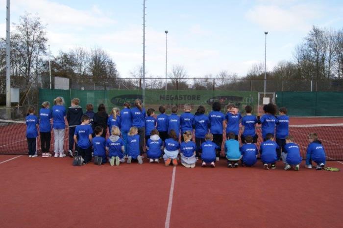 .. De jeugdspelers bij ATC-Buiten hebben weer veel mogelijkheden om leuke tenniswedstrijden te spelen.