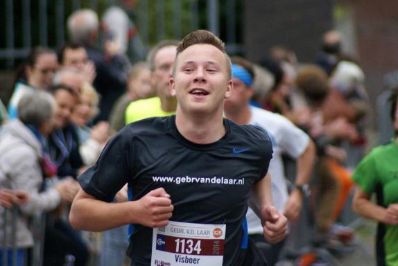 plus op de 5 en 10 km. Ook het parcours is aangepast naar exact 5 en 10 km. Beide afstanden starten en finishen op de Antoniuslaan in Blerick. De 5 km start om 10.