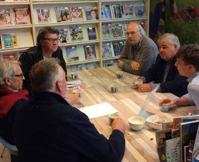 Spectrum, een adviesorganisatie in het sociale domein richt in heel Gelderland samen met bibliotheken werkplaatsen (iworkspace) in, waar bewoners met een leuk idee of initiatief aan kunnen kloppen