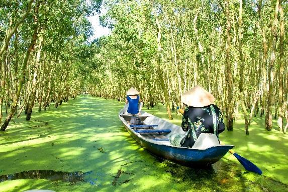 Na het middagmaal, bezoek aan de Jade pagode, wandeling op de Ben Thanh markt, bezoek aan het