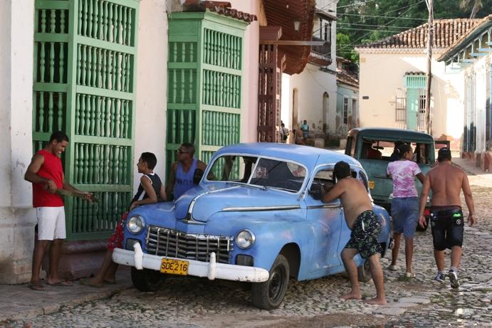 Dag tot dag beschrijving De reis start in Havana, beroemd om de Amerikaanse auto s en historie. Maak een wandeling in het Sierra Maestra gebergte, de hoogste bergketen van Cuba.