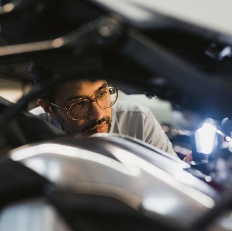 Voor uw droommotor kunt u online een offerte of proefrit aanvragen en de documentatie downloaden. Via een zoekfunctie vindt u ook snel een BMW Motorrad dealer bij u in de buurt.