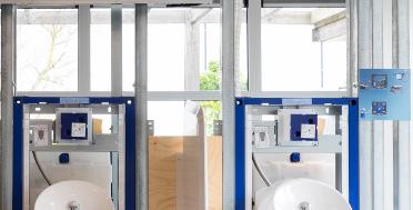 Onderhoud sanitaire Geberit installaties voor openbare diensten Efficiënt en correct onderhouden van sanitaire installaties voorkomt heel