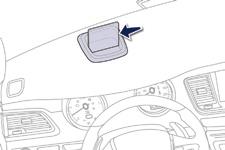 Rijden Head-up display Systeem dat bepaalde informatie op een getint scherm projecteert, in het