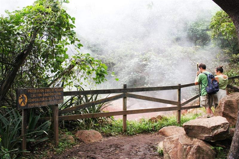 Dag 9: La Fortuna / Arenalvulkaan - Rincón de la Vieja In ongeveer 3 uur reis je naar Rincón de la Vieja, een nationaal park dat gelegen is in de noordelijke provincie Guanacaste.