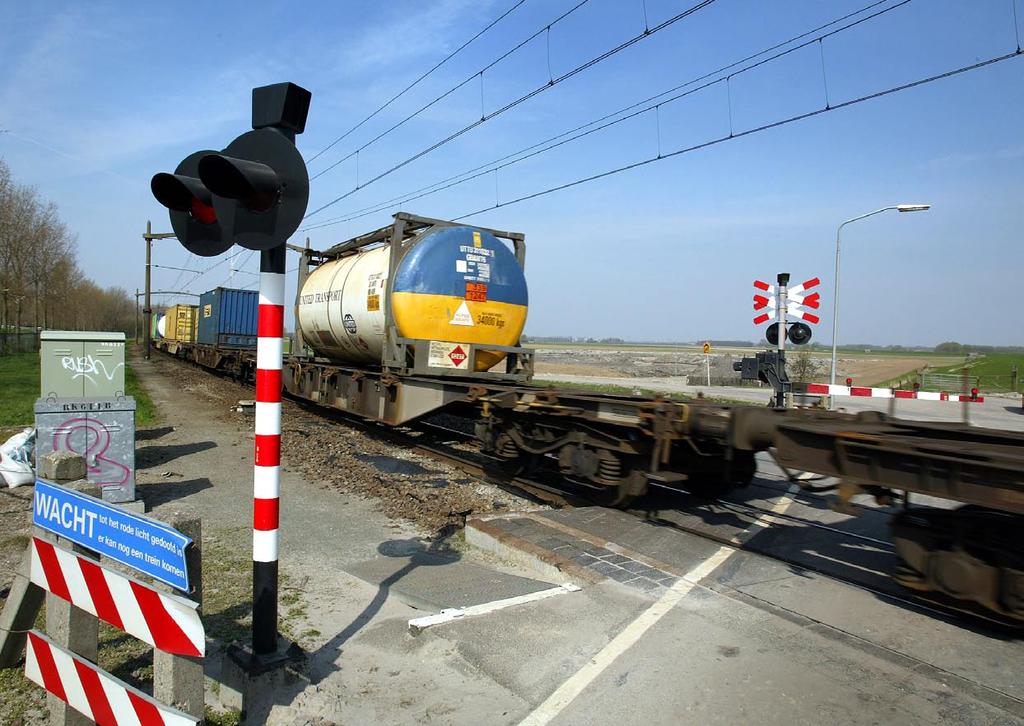 A5.5 Goederenvervoer per spoor en regionaal spoorvervoer Hoewel het accent van deze nota ligt op de relatie tussen het ministerie van Verkeer en Waterstaat als de concessieverlener en ProRail en NS