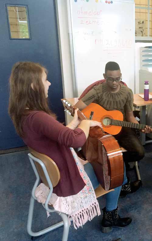 ONTWIKKELINGEN CULTUUREDUCATIE IN HET MBO KEUZEDELEN foto: de Cultuurschool Kunst en cultuur in keuzedelen Sinds de herziening in de kwalificatiestructuur van het mbo in augustus 2016 staan naast