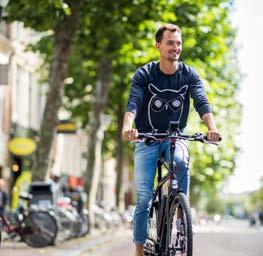heuvels en tegenwind! Want kies je voor een e-bike, dan stap je met een grote glimlach op je fiets.