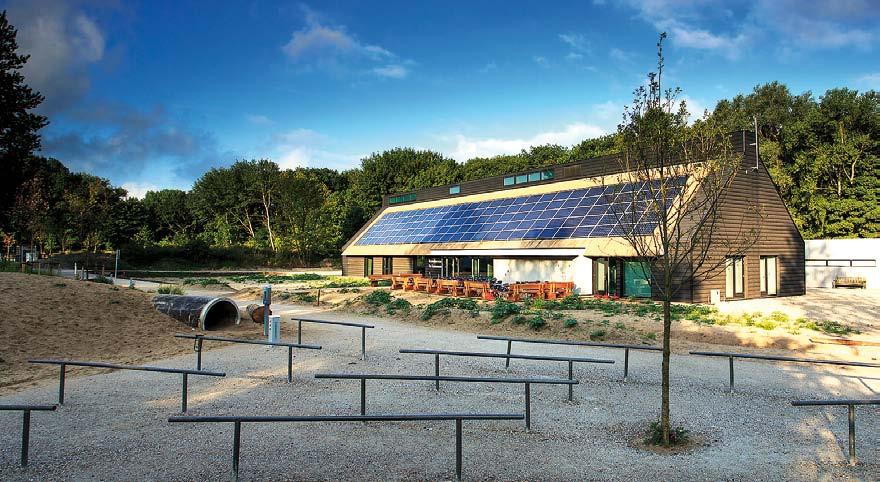 Nieuw Bezoekerscentrum De Kennemerduinen Staatssecretaris Sharon Dijksma verricht de officiële opening Bezoekerscentrum De kennemerduinen ruud maaskant (PWN) Margo Slot, Bezoekerscentrum Op 4 oktober