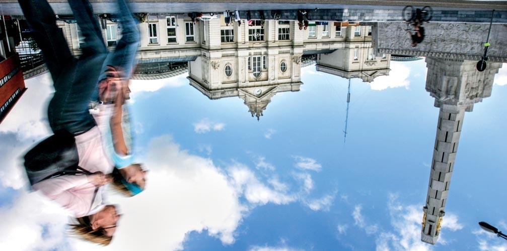 68 Layla Aerts STUDENT IN LEUVEN Al van in de middeleeuwen staat Leuven op de kaart als een centrum van kennis en ontwikkeling, getuige daarvan de