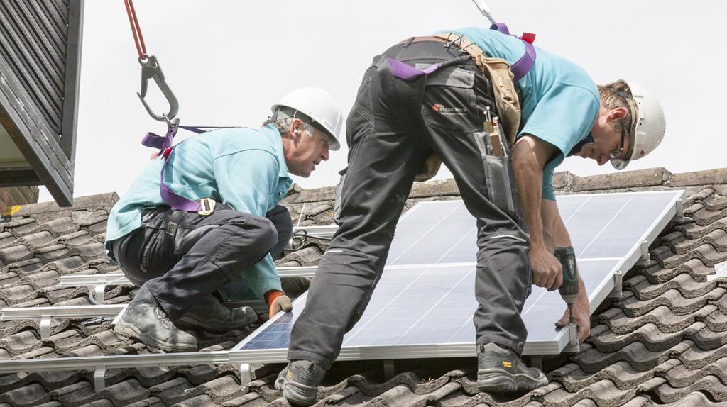 Aanvullend pakket: zonnepanelen Zonnepanelen: gratis elektra door de zon Met zonnepanelen kan zonlicht direct in elektriciteit worden omgezet. Zonne-energie is duurzaam, stil, veilig en schoon.