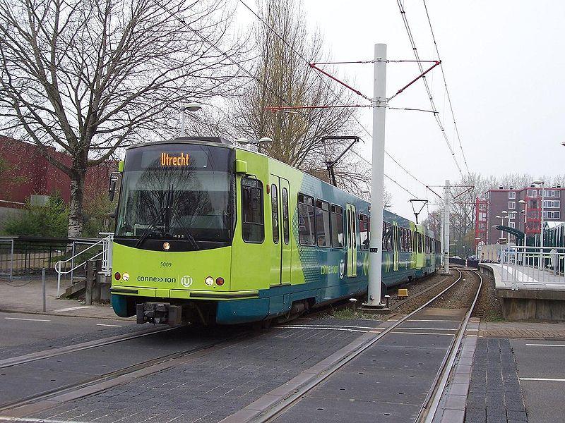 Stedelijk en voorstedelijk vervoer Op deze relaties is een goede afweging tussen fietsfunctie en OV-functies gewenst. Deze vervoersoorten moeten elkaar aanvullen en geen concurrenten zijn.